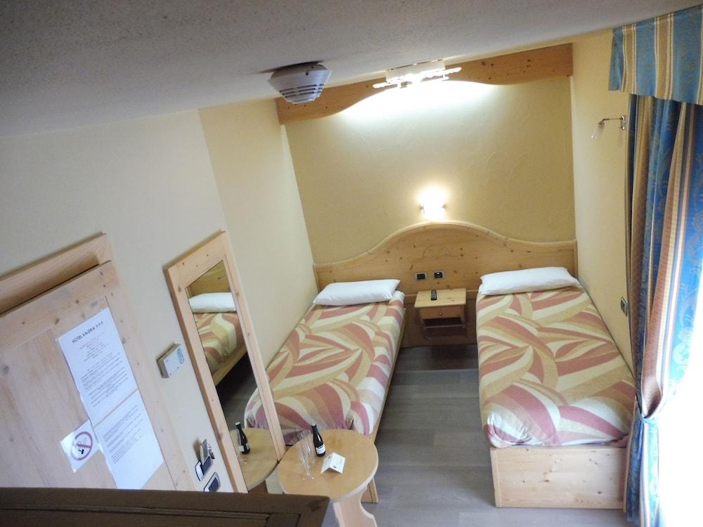 ליביניו Hotel Valeria מראה חיצוני תמונה