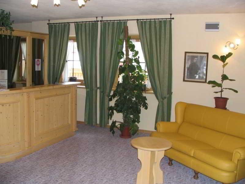 ליביניו Hotel Valeria מראה חיצוני תמונה
