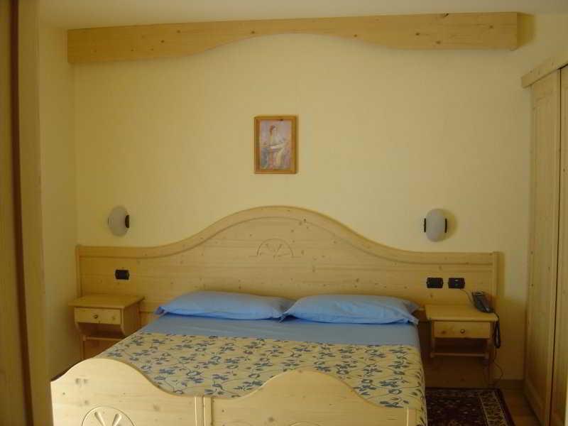 ליביניו Hotel Valeria מראה חיצוני תמונה