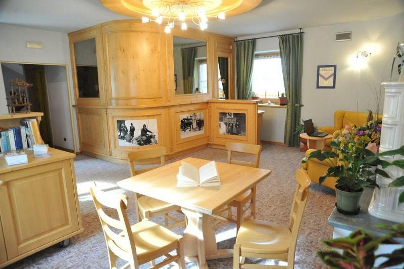 ליביניו Hotel Valeria מראה חיצוני תמונה