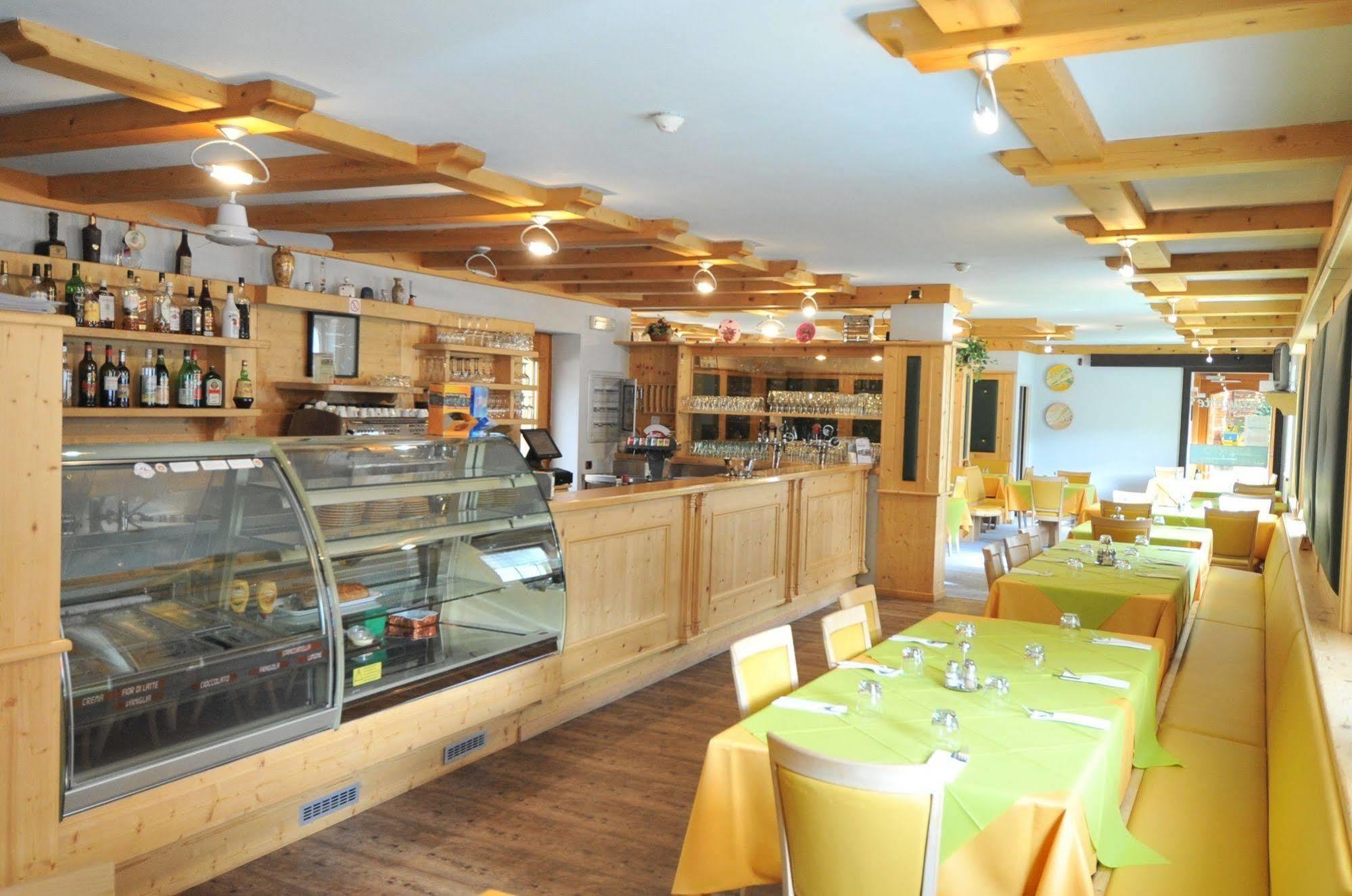 ליביניו Hotel Valeria מראה חיצוני תמונה