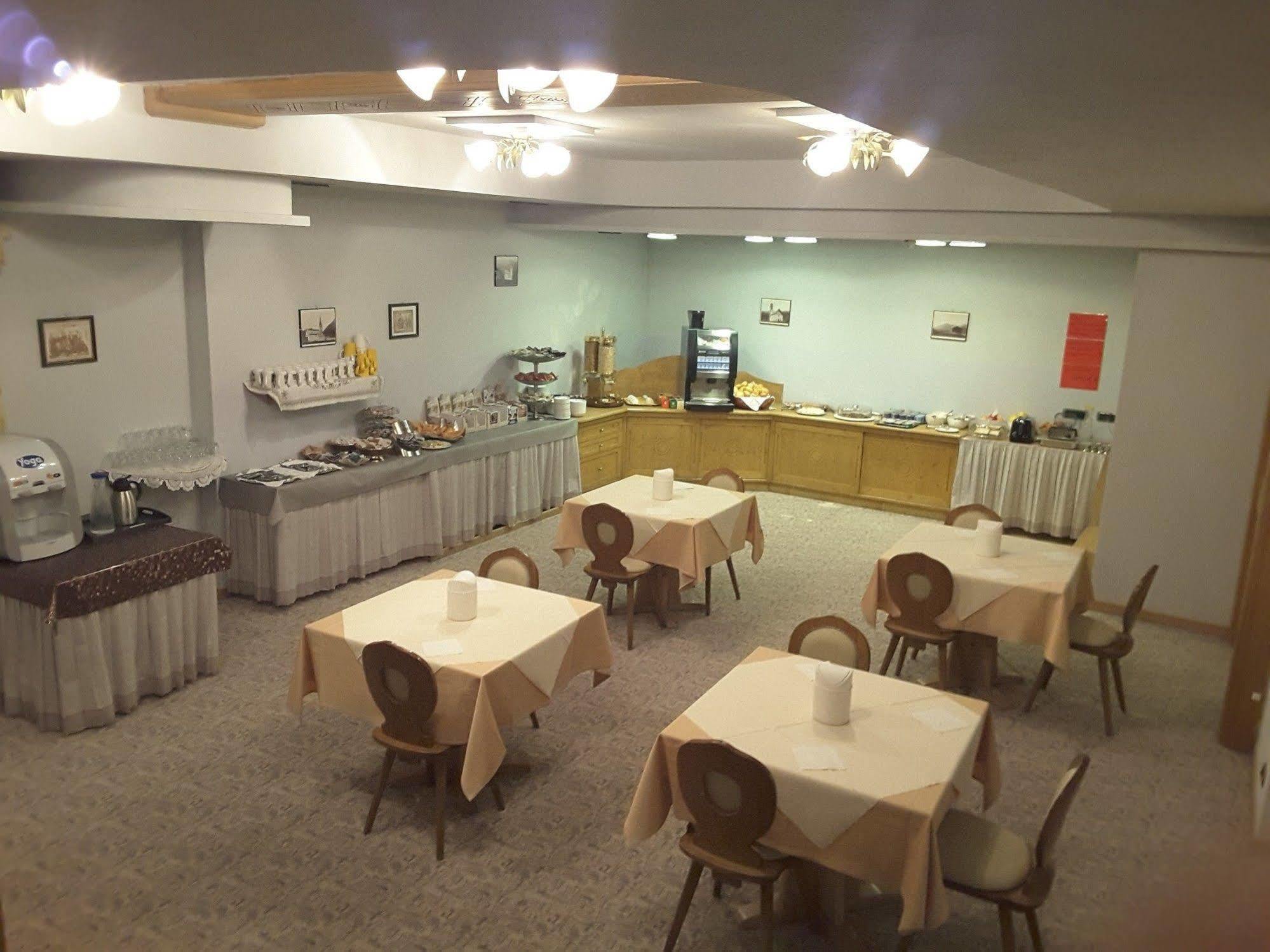 ליביניו Hotel Valeria מראה חיצוני תמונה